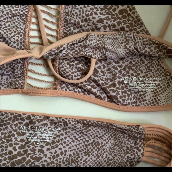 Acacia Malibu Top + Pikake Bottom in Topless - Picture 3 of 4